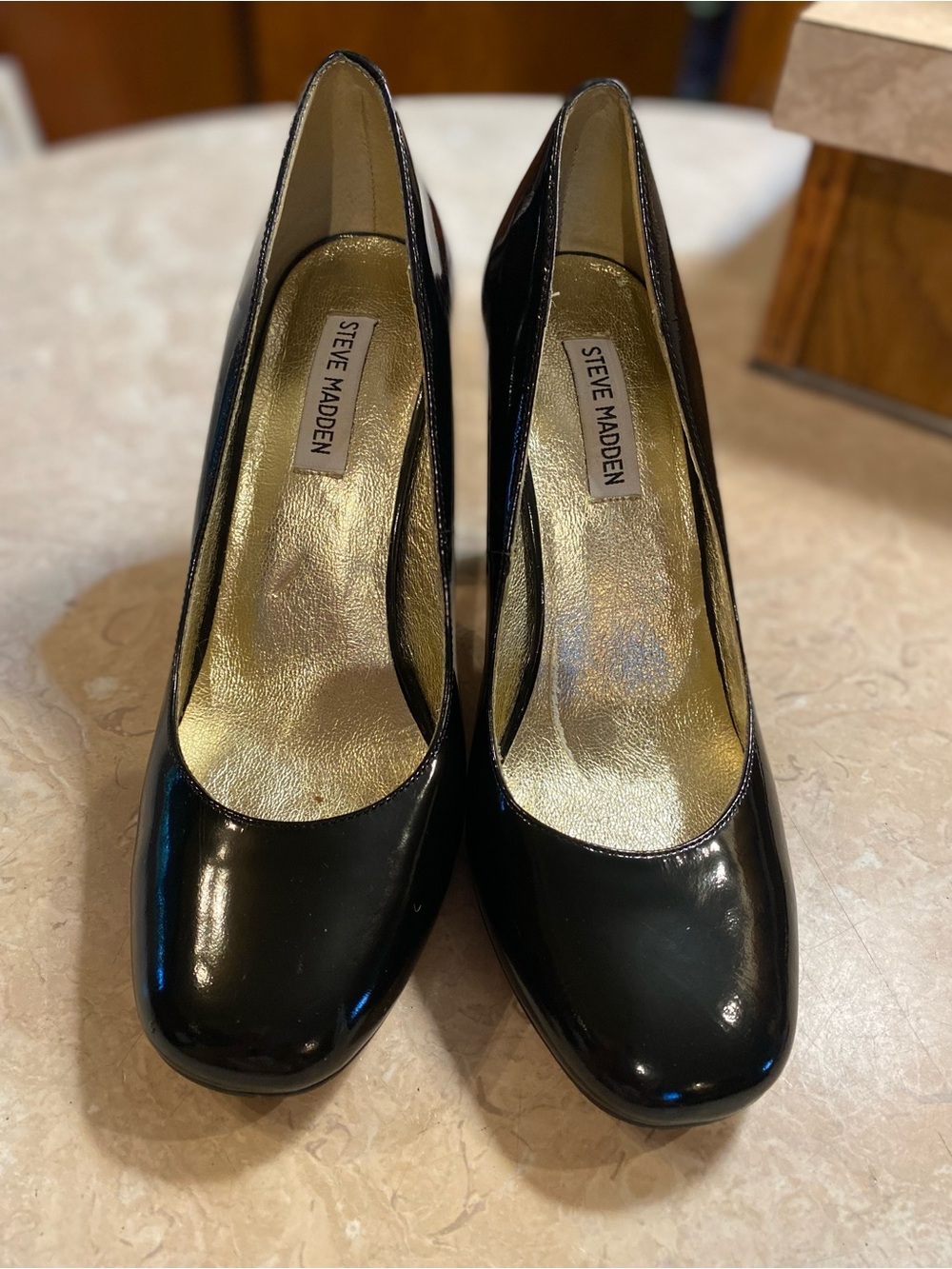 Steve Madden Black Patent Court Heels with Gold Insole